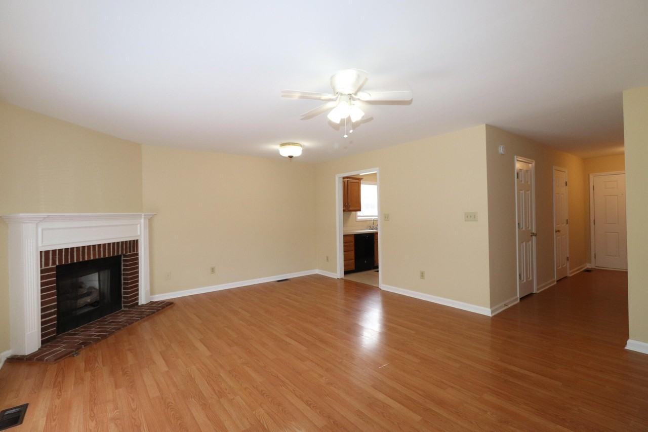 3854 Sugar Creek Dr - Photo 4 of 15