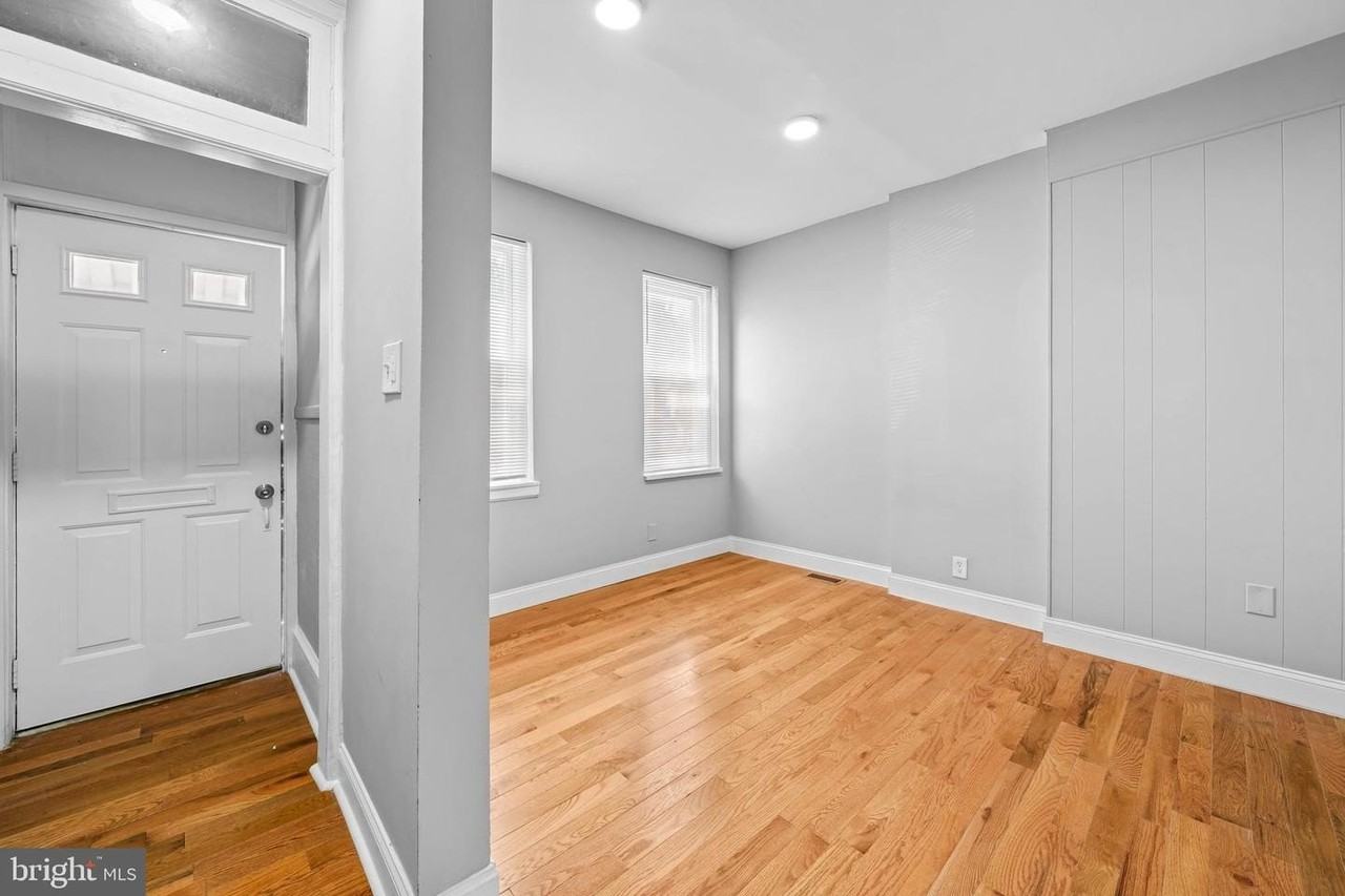 1011 W 5th St - Photo 2 of 22