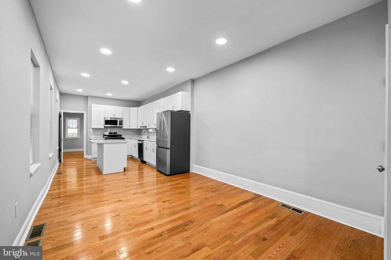 1011 W 5th St - Photo 7 of 22