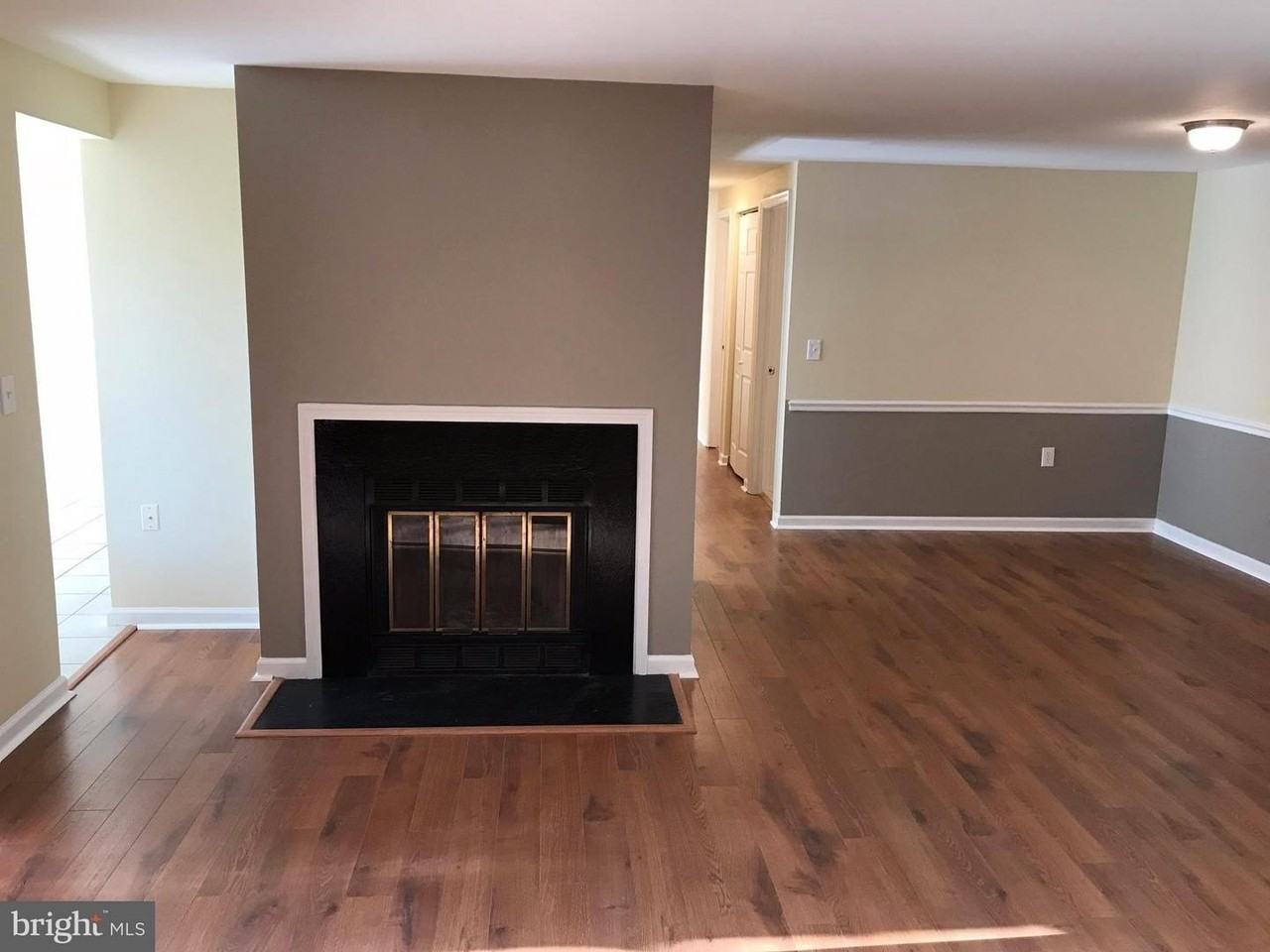 18120 Chalet Dr - Photo 3 of 30