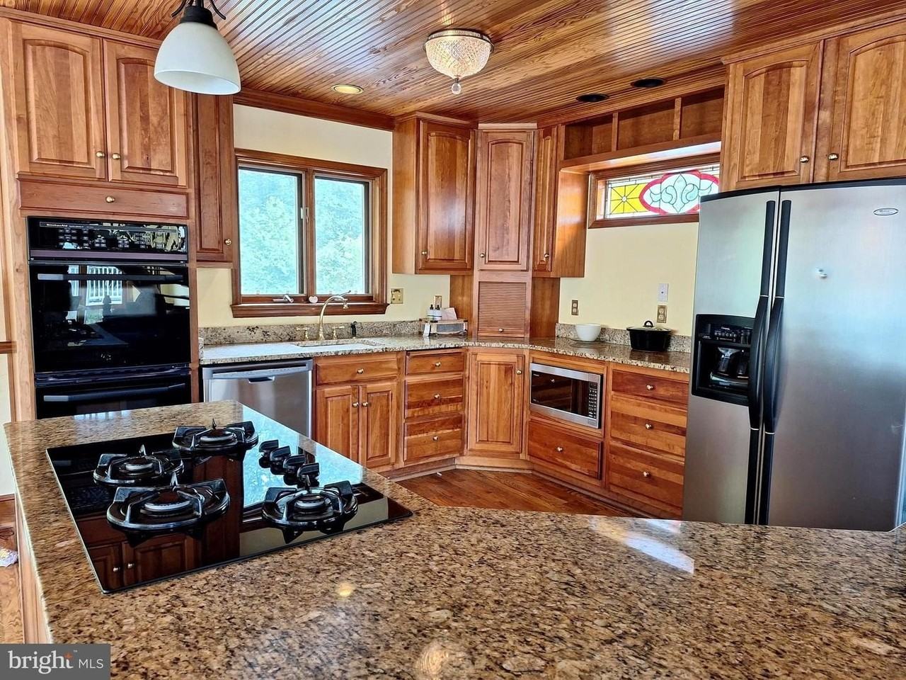 9078 Knoll Run Ln - Photo 6 of 50