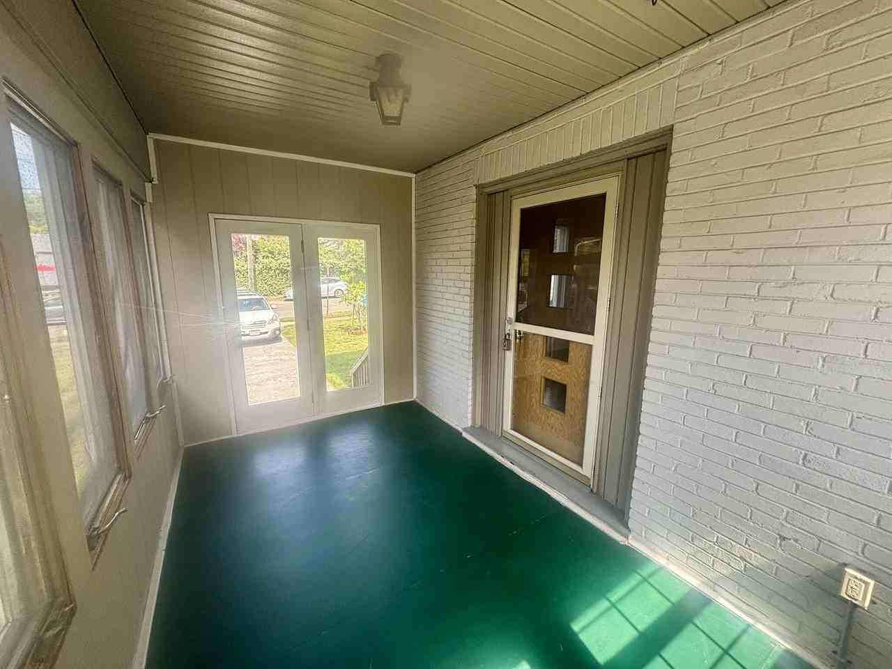 2411 Guilford Ave Sw - Photo 4 of 15