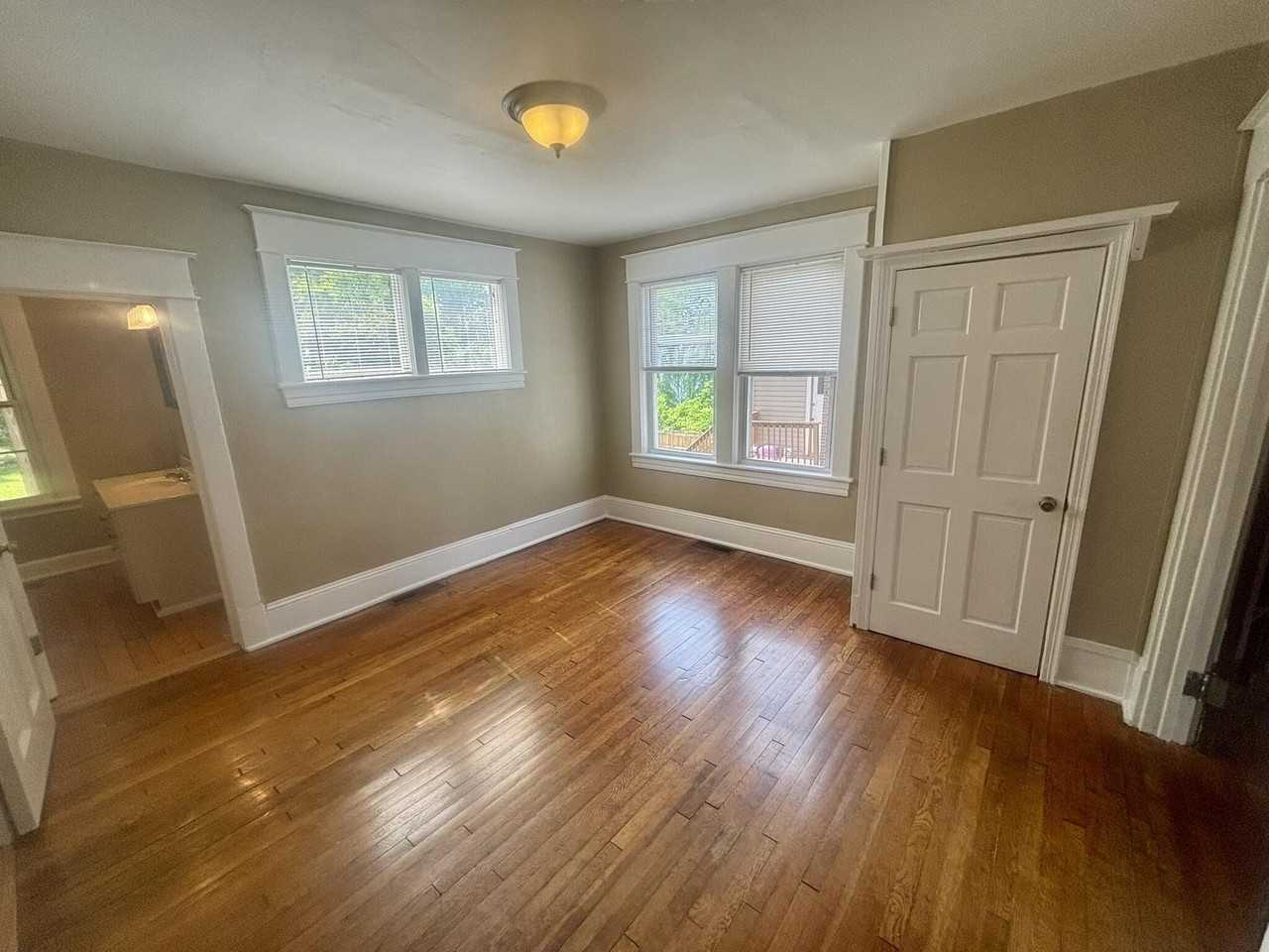 2411 Guilford Ave Sw - Photo 7 of 15