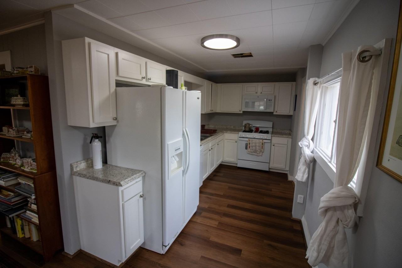 3332 Mount Pleasant Blvd - Photo 3 of 12