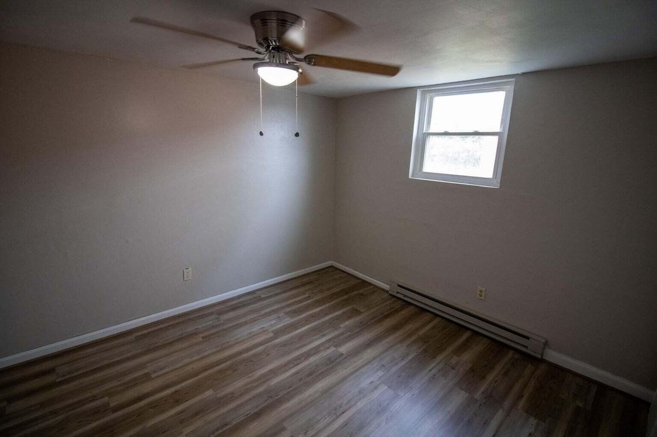 341 Cedar Ave - Photo 4 of 7