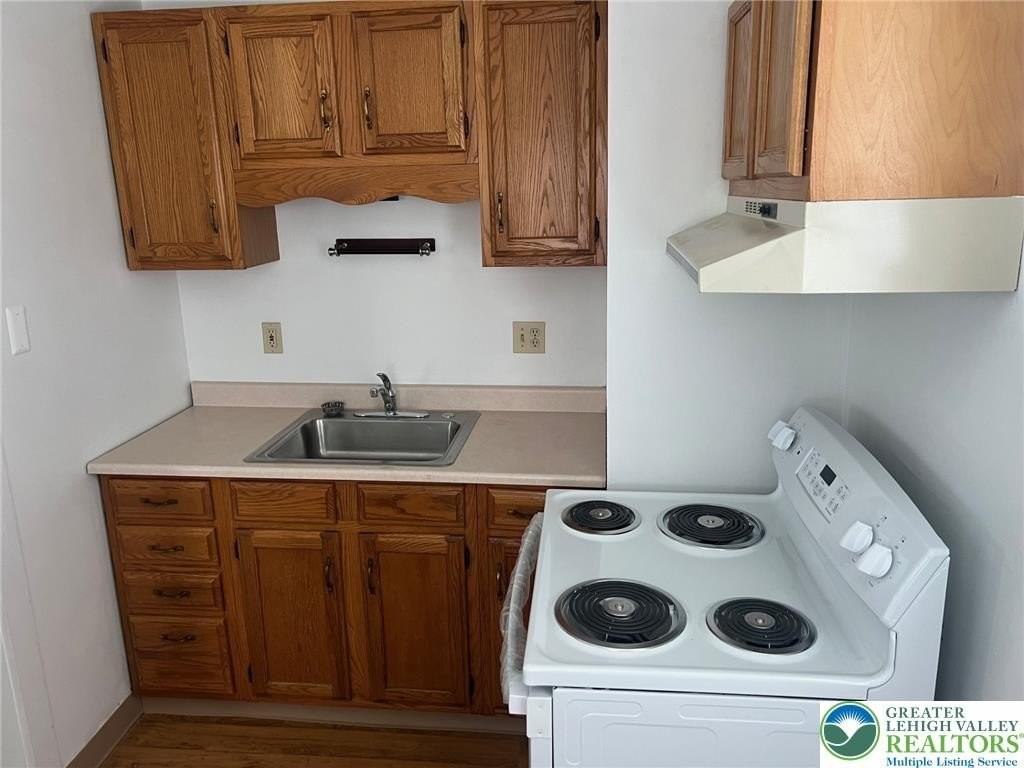 431 Maple St - Photo 7 of 11