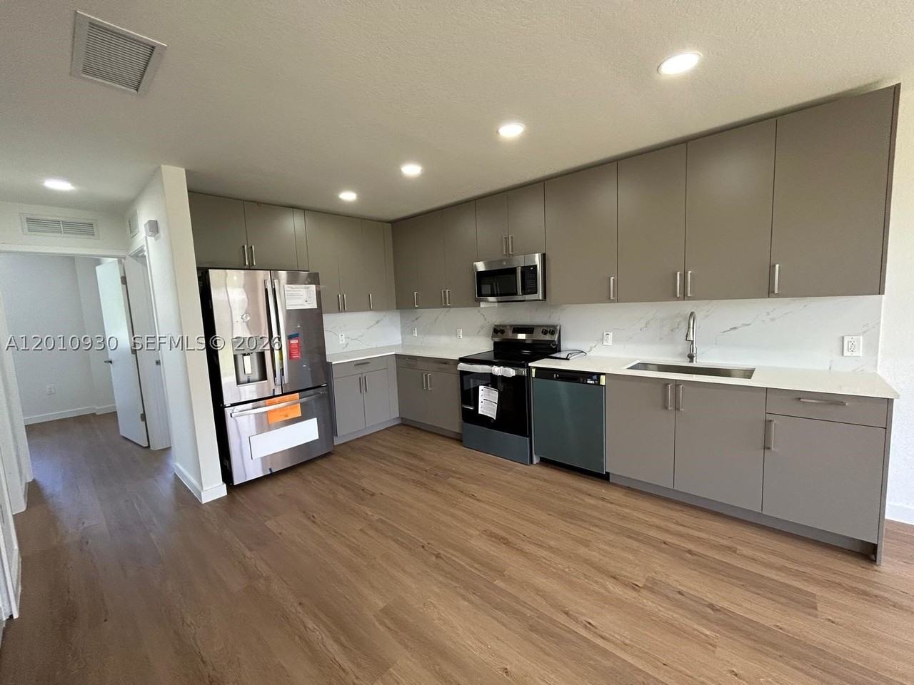 19440 Sw 125th Ave #0 - Photo 5 of 27