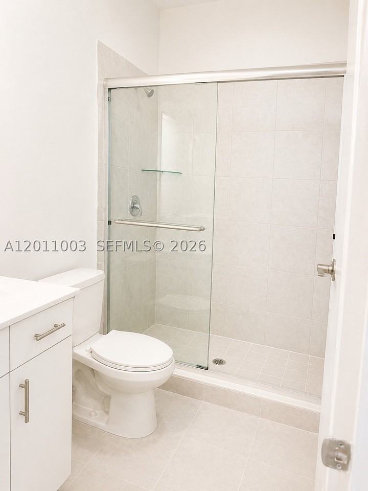 925 Ne 211th St #925 - Photo 7 of 13