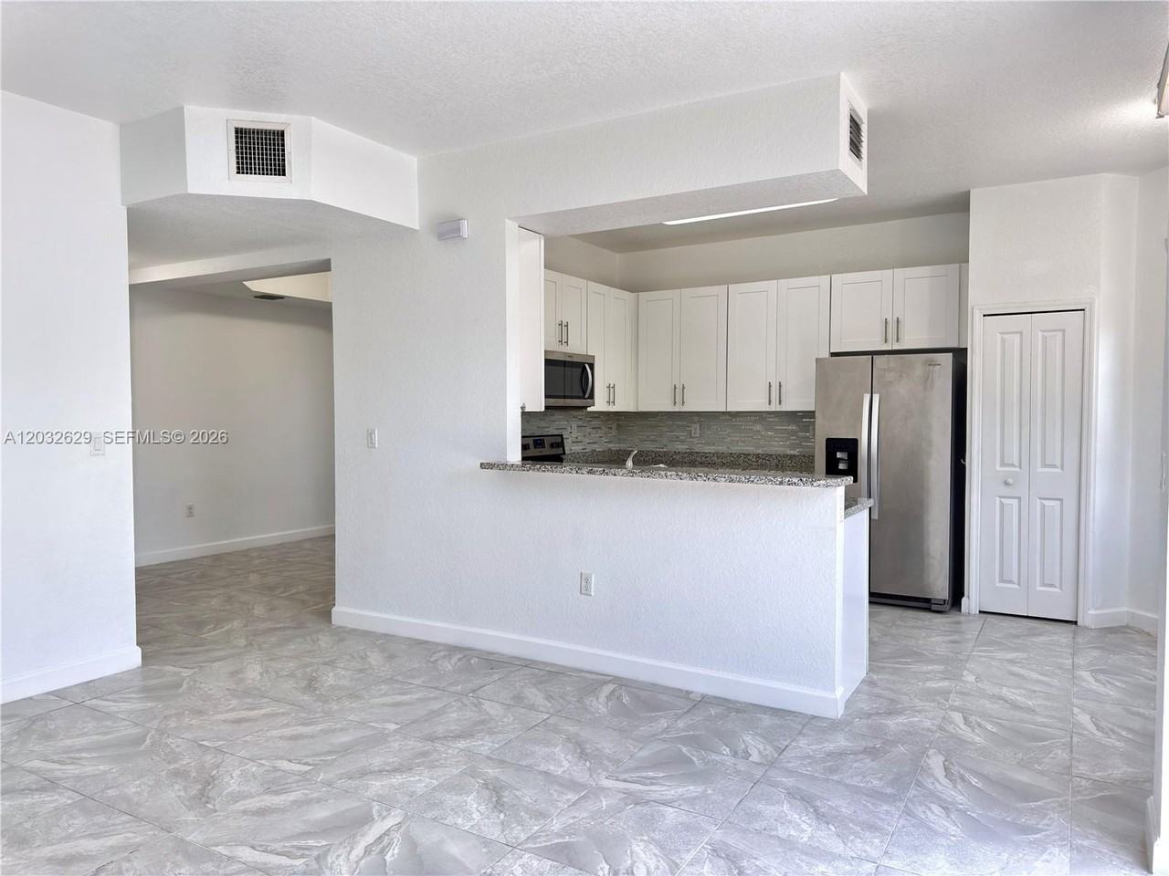 7905 Sw 120th Ave - Photo 4 of 8