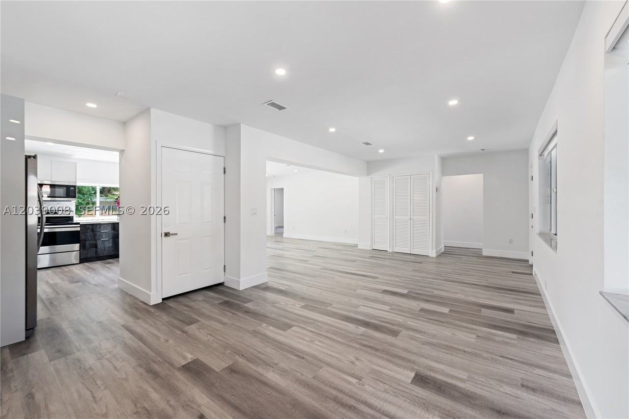 2721 Sw 29th Ct - Photo 4 of 17