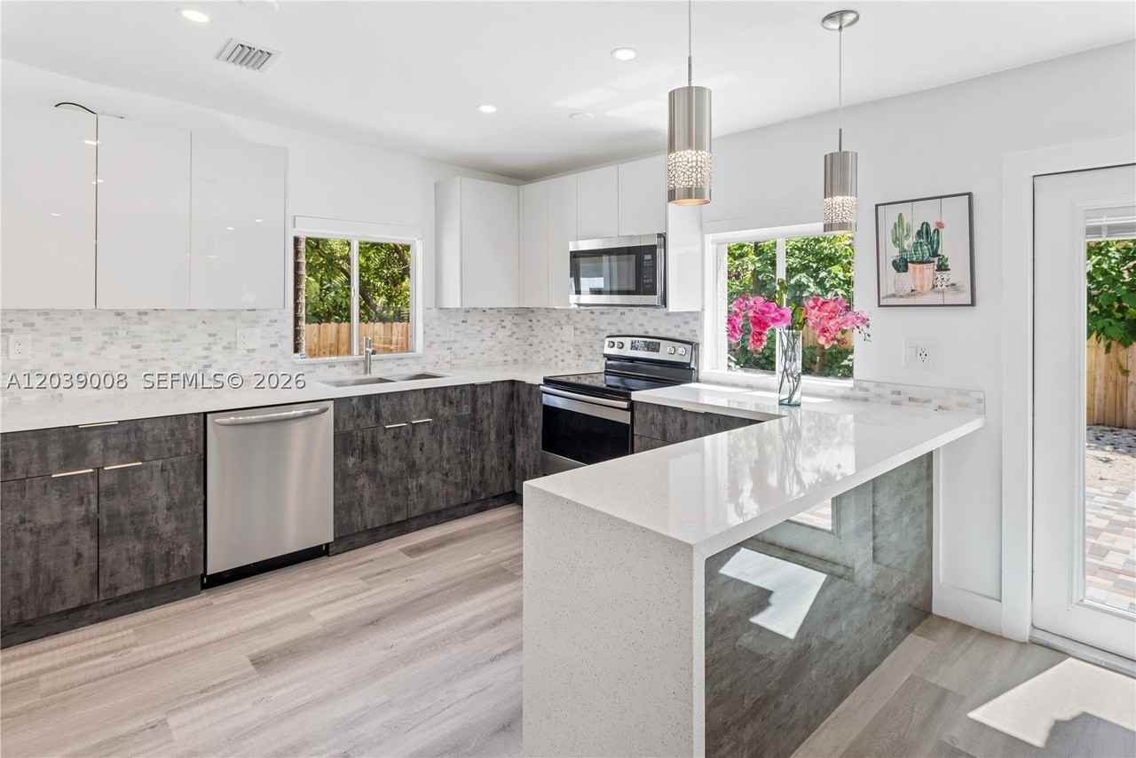 2721 Sw 29th Ct - Photo 6 of 17