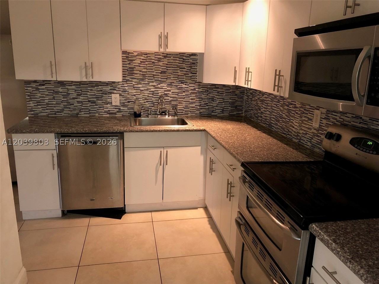 2801 Sw 81st Ave #0 - Photo 2 of 12
