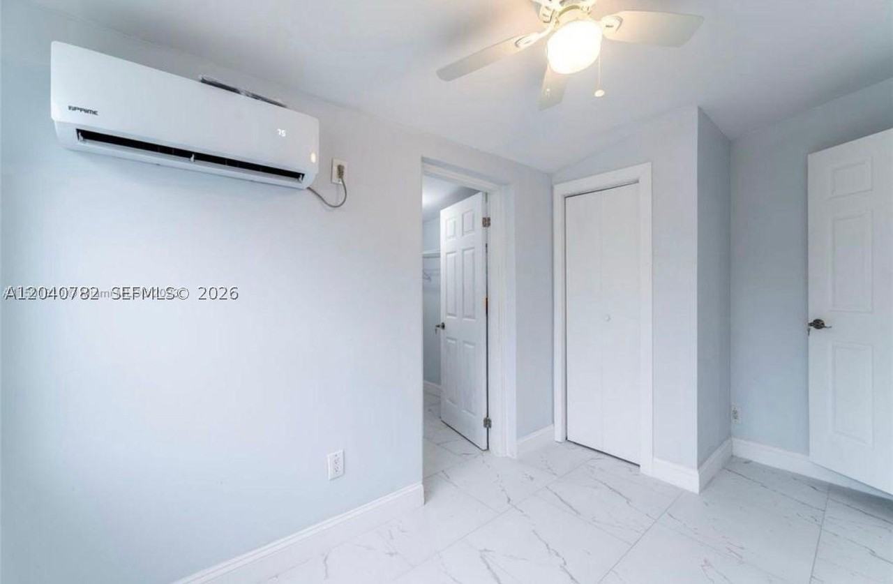 425 Nw 14th Way - Photo 6 of 14