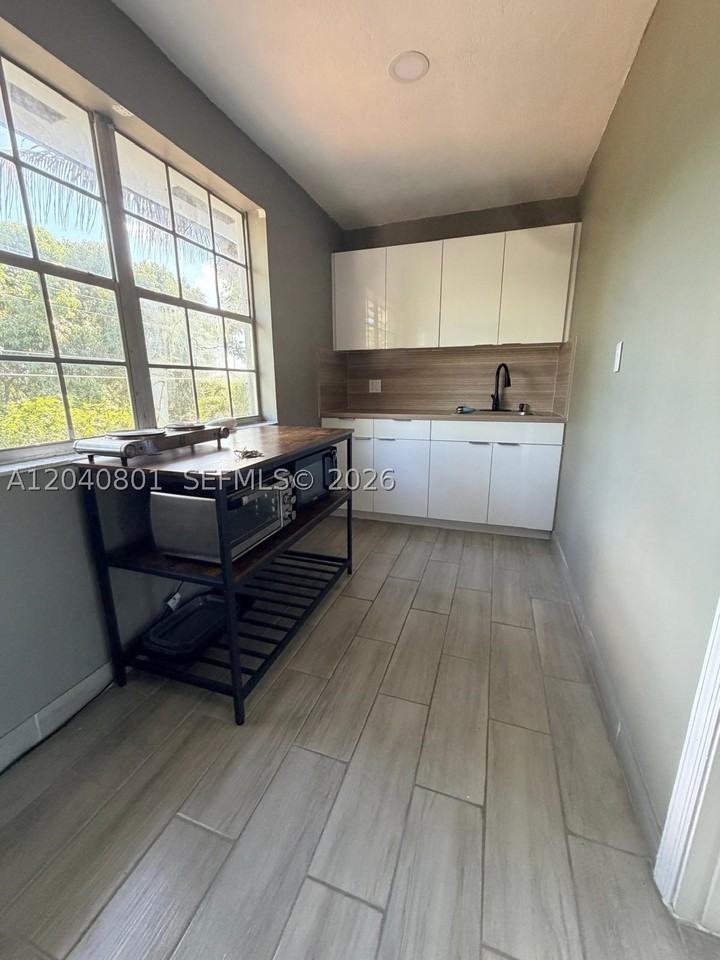359 W 12th St #3 - Photo 7 of 16