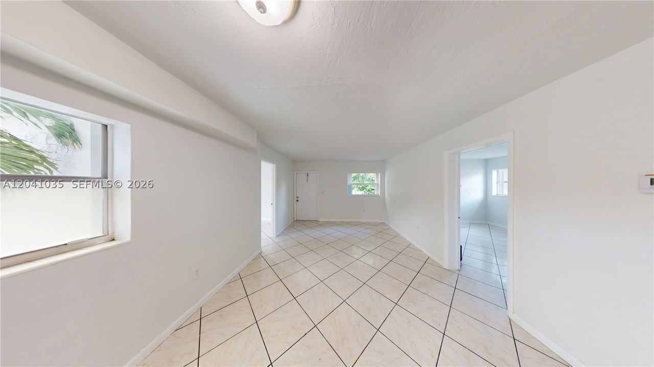 6811 Sw 16th St - Photo 2 of 21