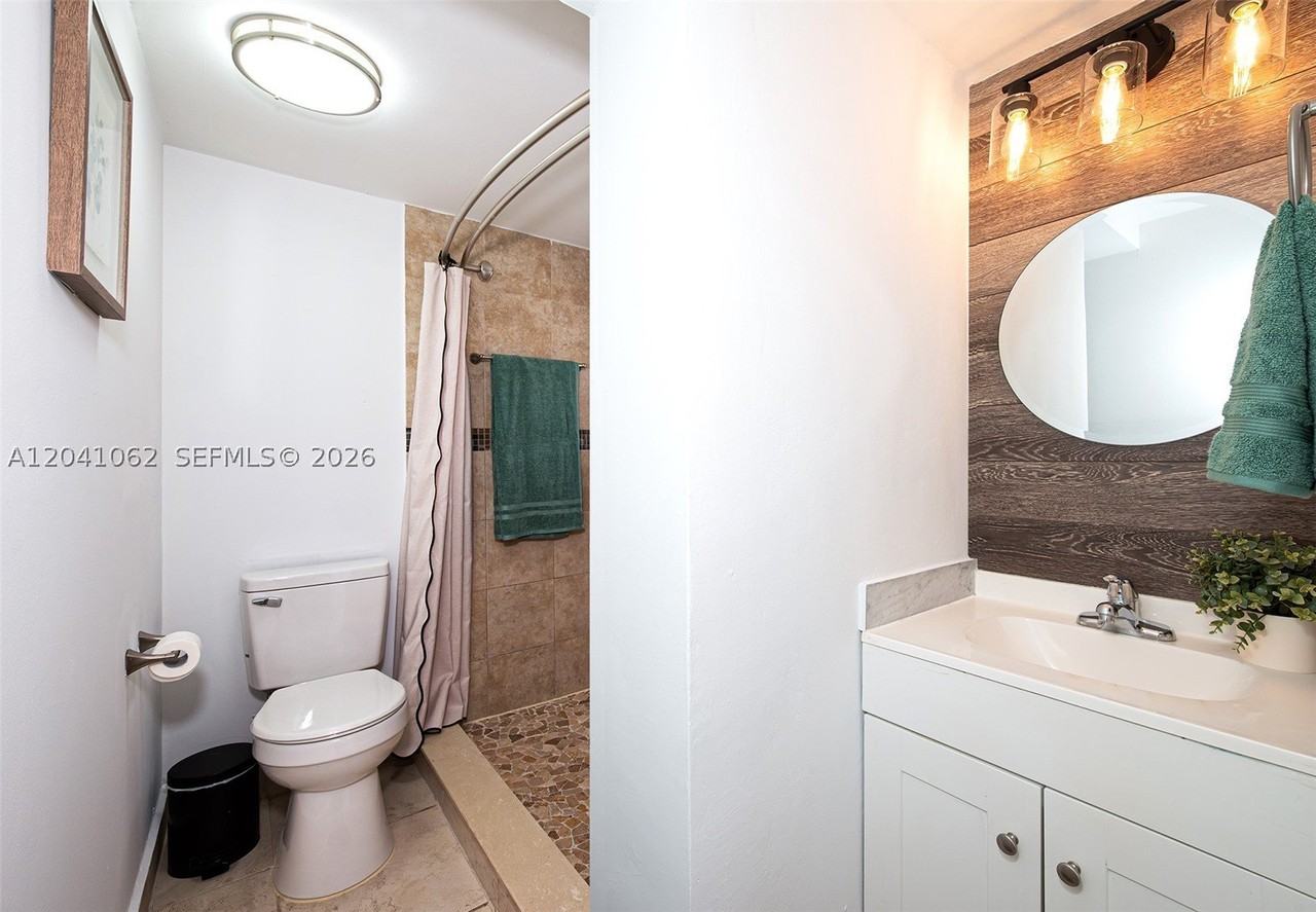 3524 Sw 14th St - Photo 6 of 28