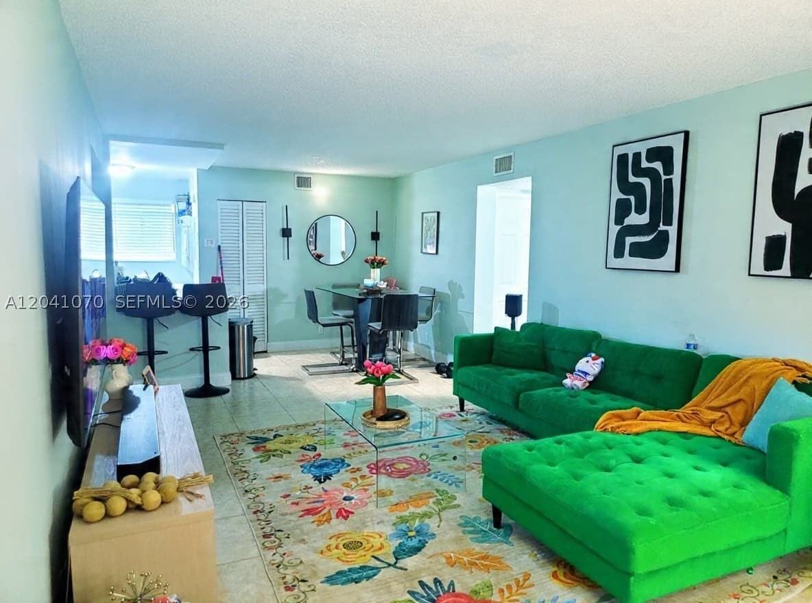 703 Gardens Dr #102 - Photo 4 of 43
