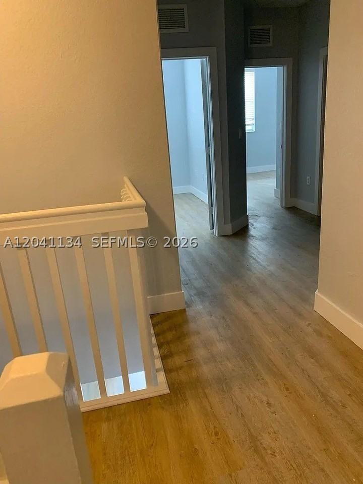 7930 Nw 108th Pl - Photo 6 of 8