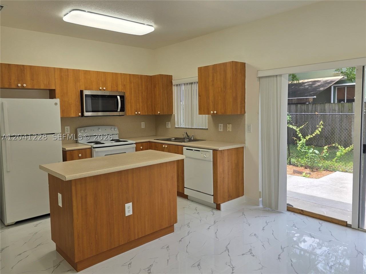 2973 Se 15th Ter - Photo 5 of 27