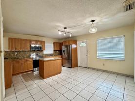 913 Nw 22nd Pl #0 - Photo 1 of 1