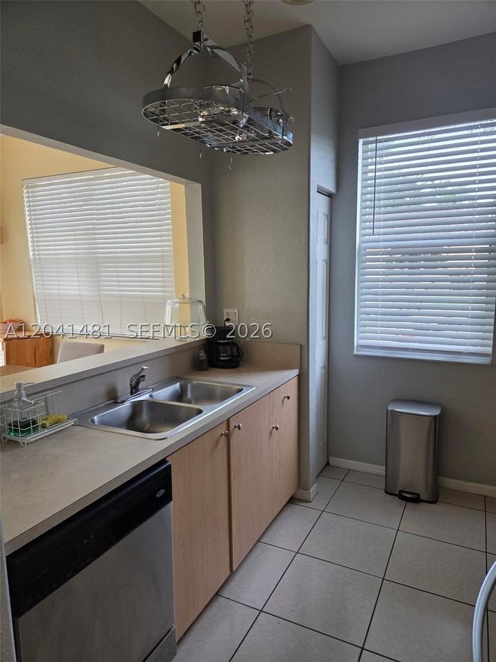 23751 Sw 110th Ave - Photo 5 of 12
