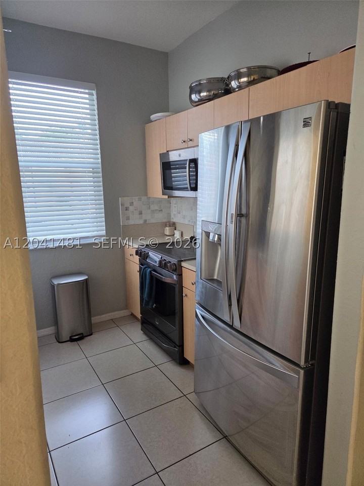23751 Sw 110th Ave - Photo 6 of 12
