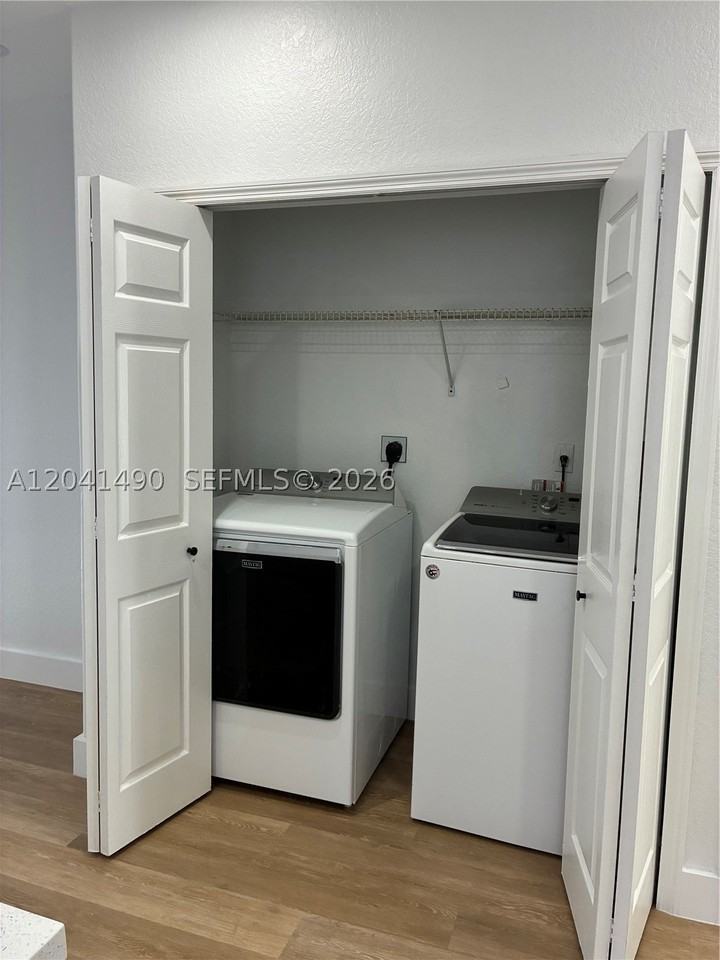 211 Sw 15th Ter - Photo 7 of 7