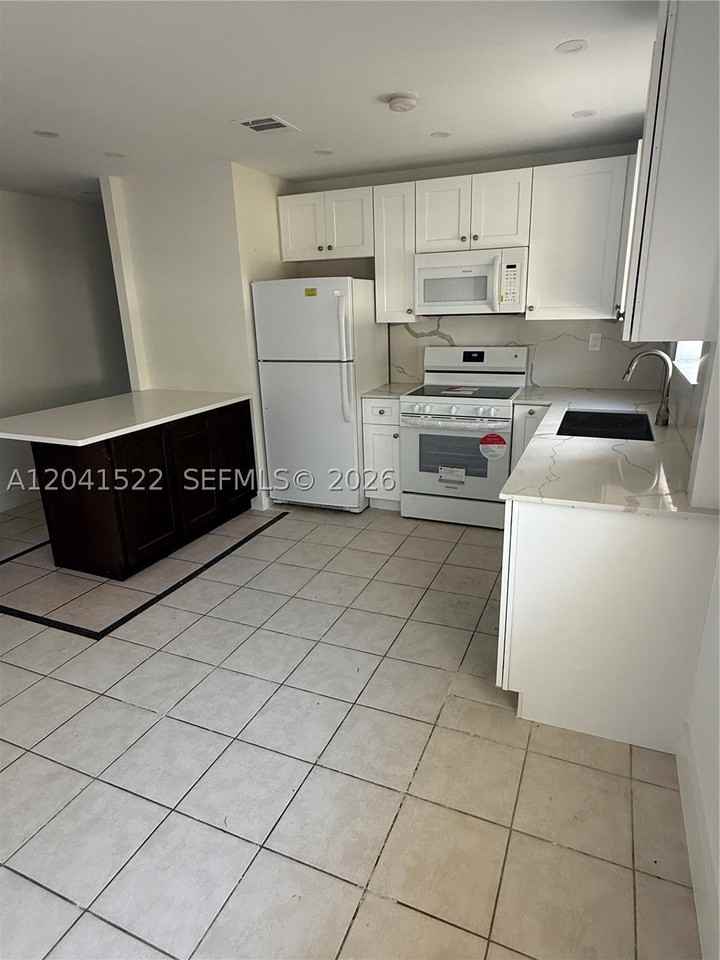 18602 Sw 100th Ave #18602 - Photo 4 of 19