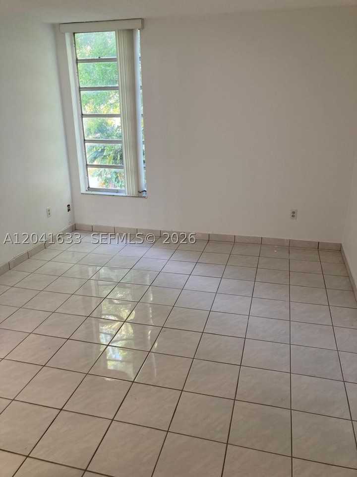 210 Fontainebleau Blvd #306 - Photo 4 of 17
