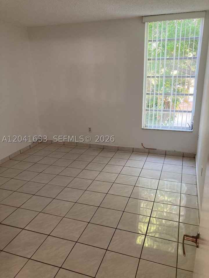 210 Fontainebleau Blvd #306 - Photo 7 of 17