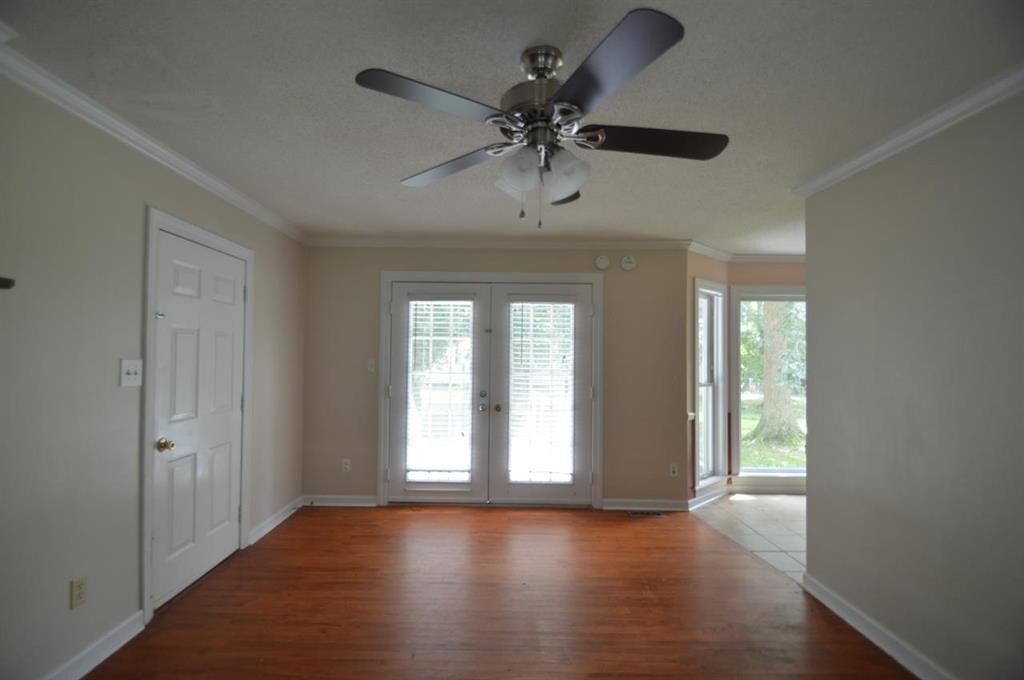 315 Southwest Drive - Photo 3 of 13