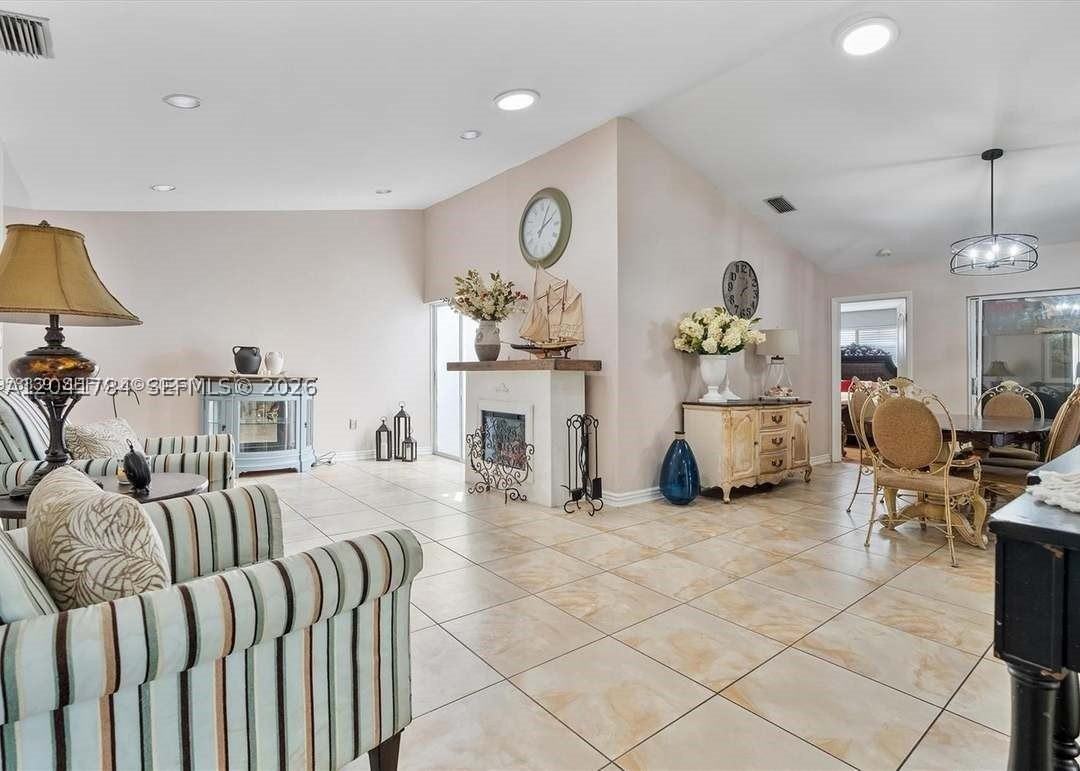 16834 Nw 70th Ave - Photo 3 of 12