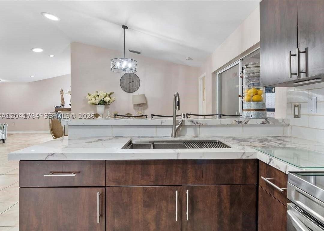16834 Nw 70th Ave - Photo 6 of 12