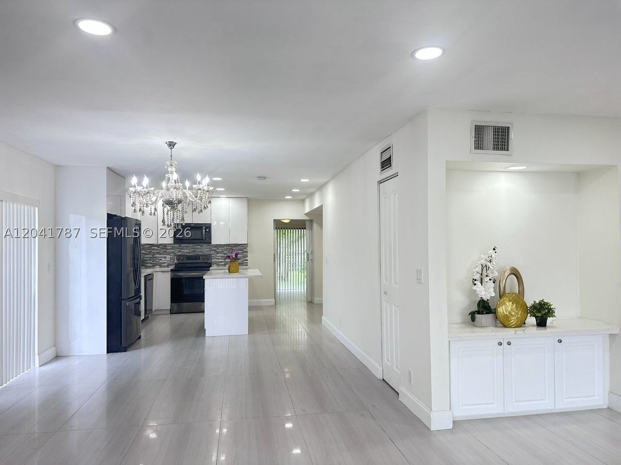 11603 Nw 29th St #4W - Photo 4 of 25