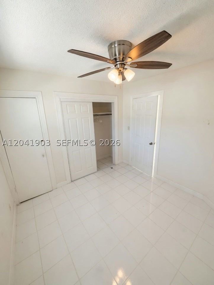 262 Sw 23rd St #1-5 - Photo 4 of 6