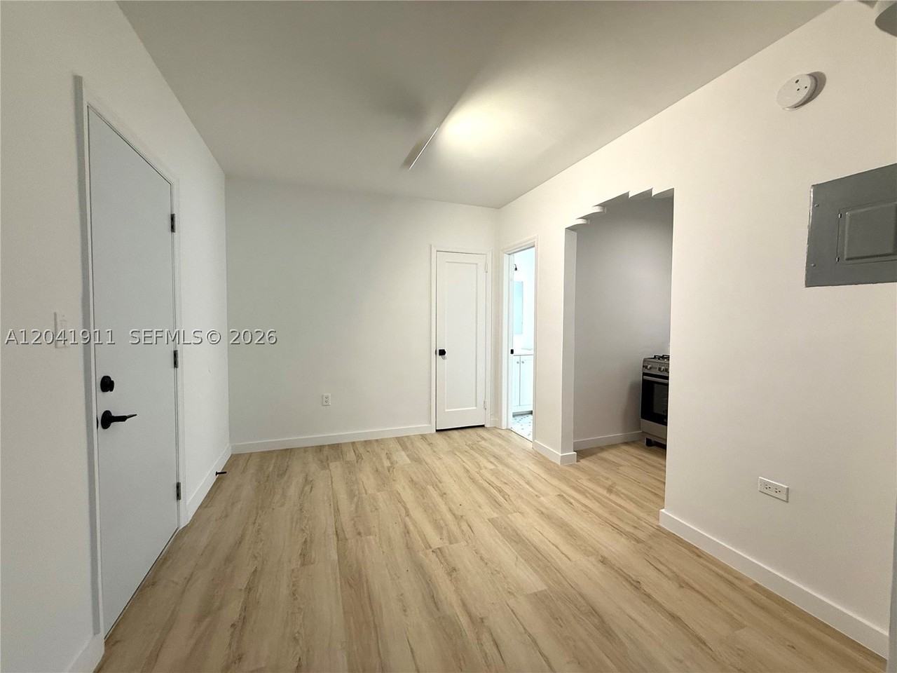641 10th St #2 - Photo 5 of 12