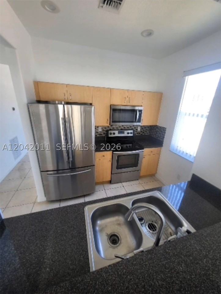 23752 Sw 110th Ave - Photo 5 of 13
