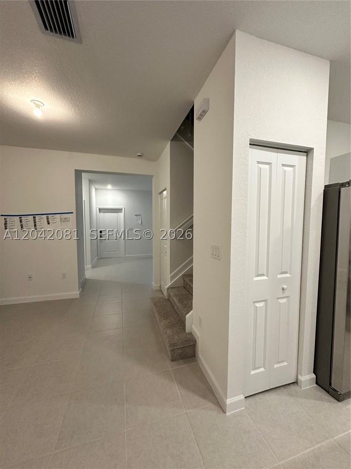 2889 Se 25th Ave #2889 - Photo 2 of 30