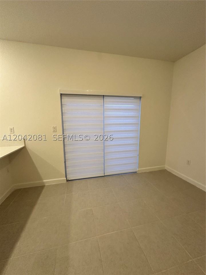 2889 Se 25th Ave #2889 - Photo 4 of 30