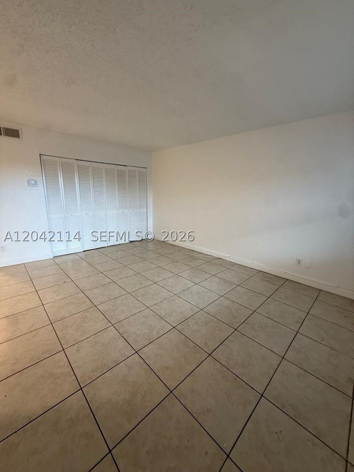 400 Nw 65th Ter #202 - Photo 6 of 16