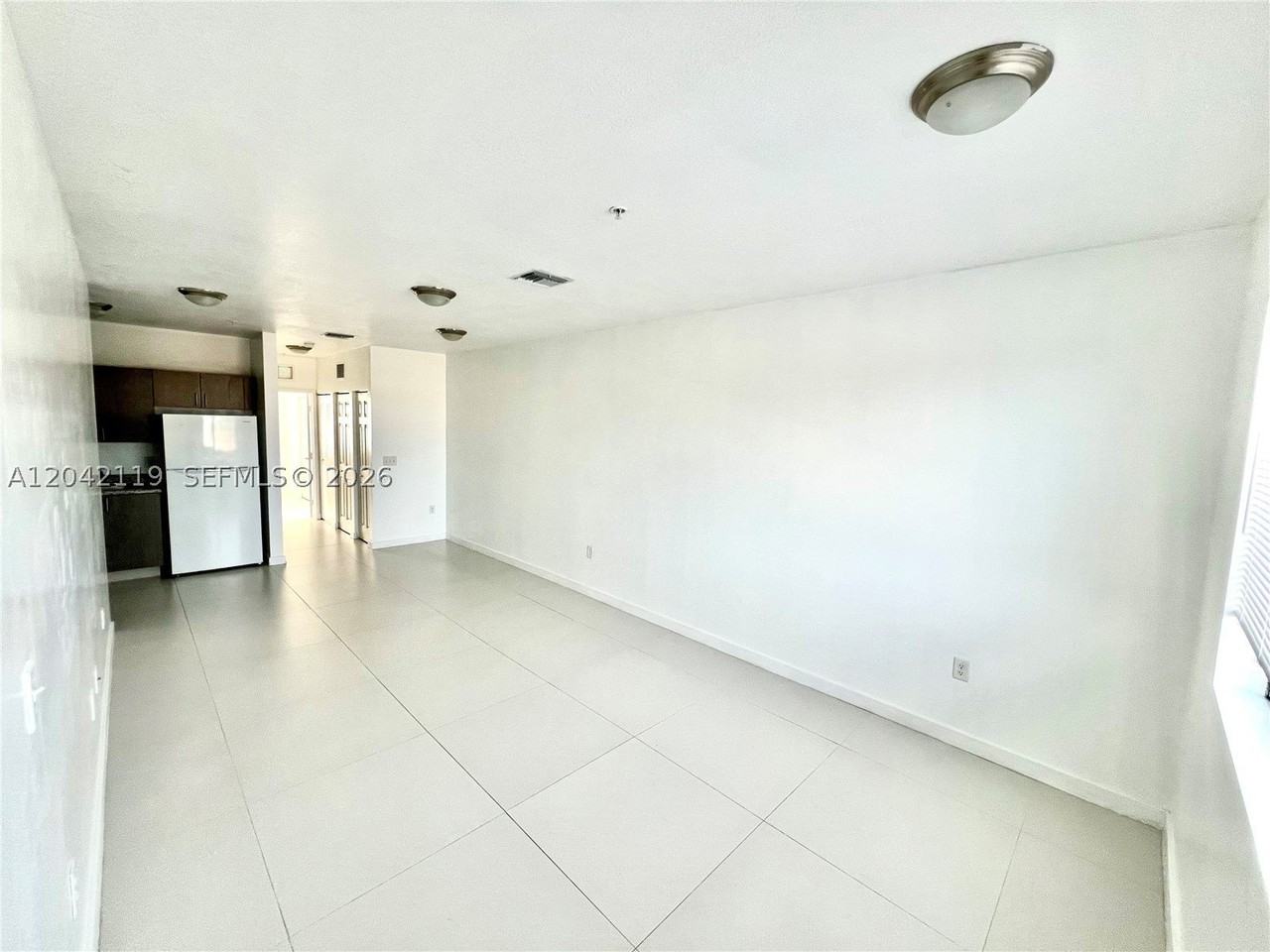 440 E 27th St #204 - Photo 2 of 8