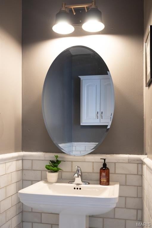 4976 Lindenwood Ave - Photo 6 of 16