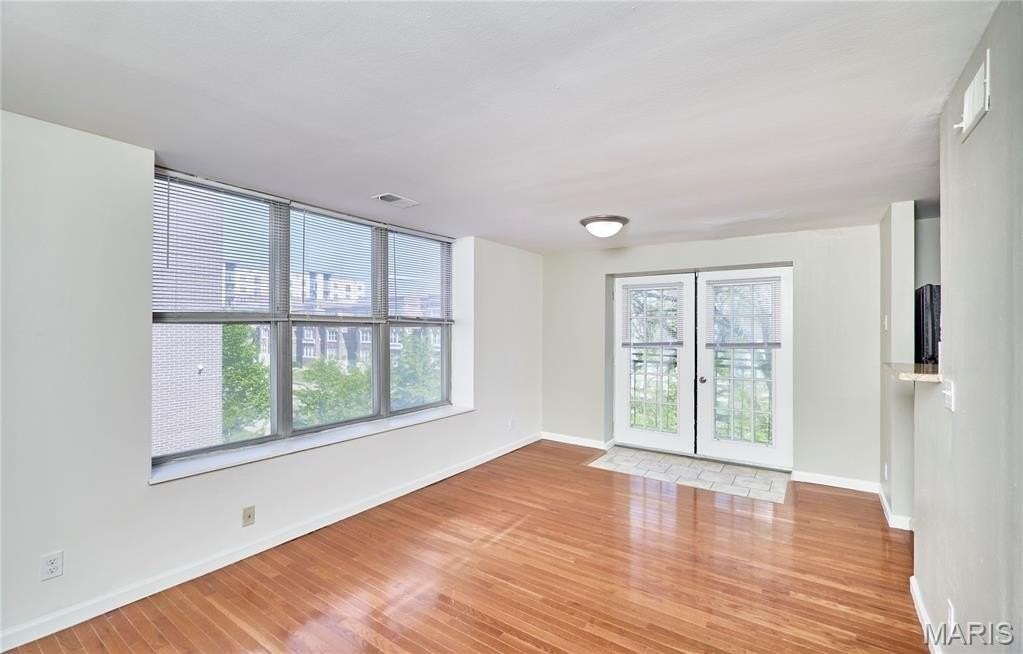 5500 Pershing Ave - Photo 7 of 36