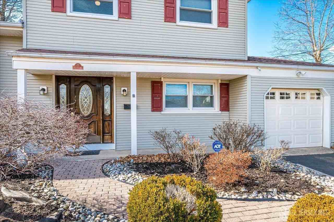 79 Beechwood Ave - Photo 3 of 35