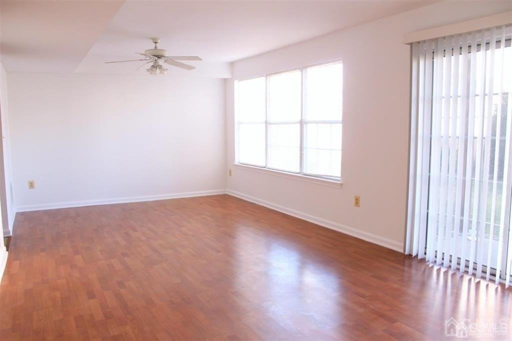 306 Plymouth Rd - Photo 6 of 18