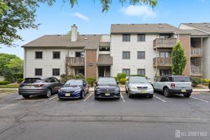 featured image of 2001 Ravens Crest Dr