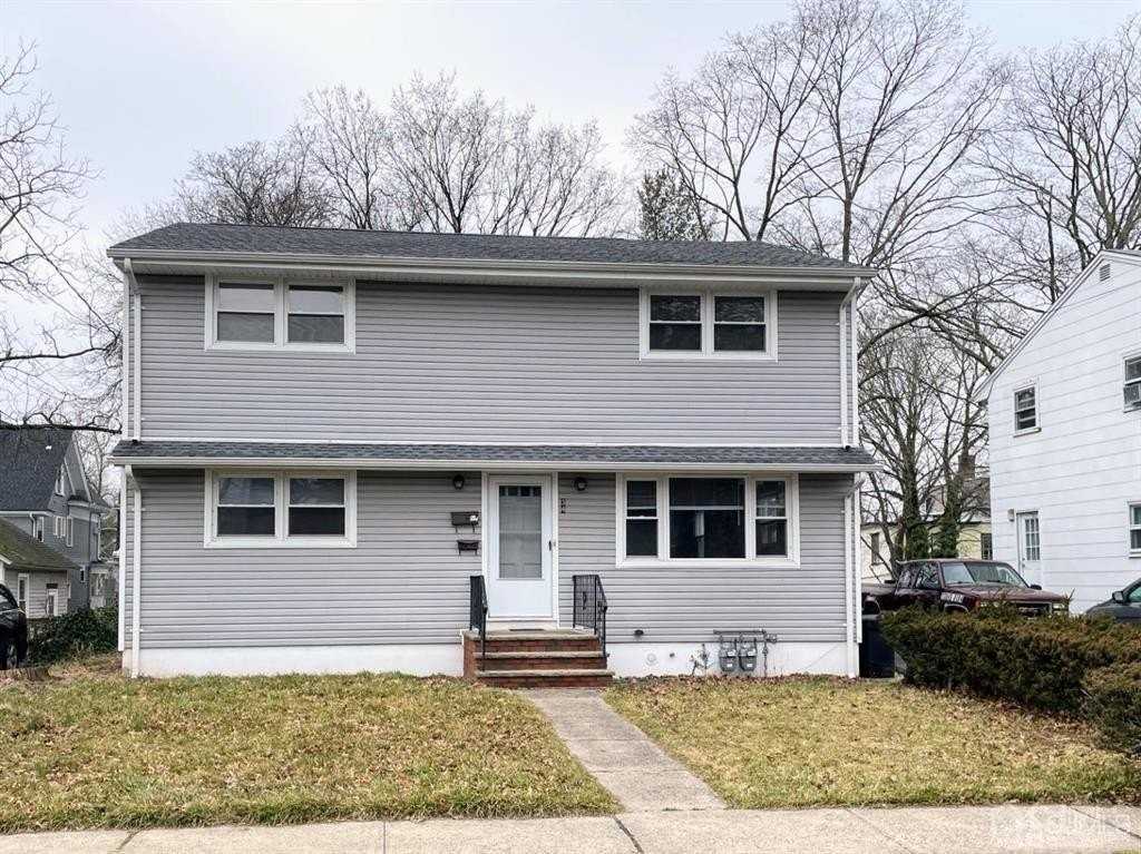 34 Cedar Ave