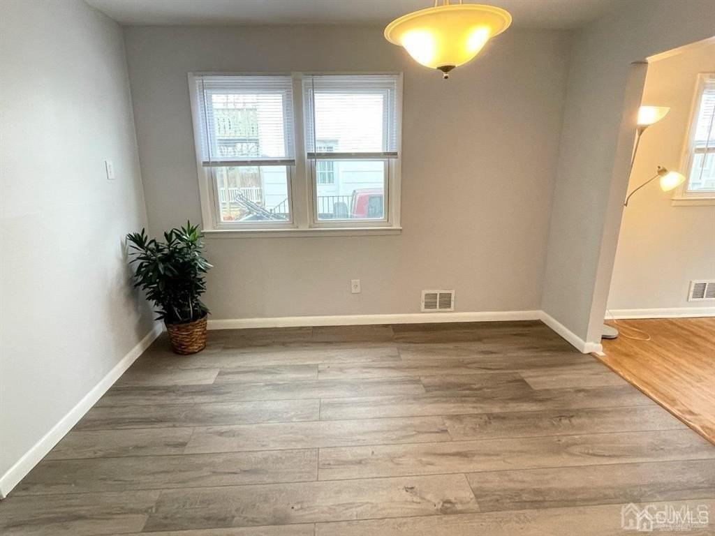 34 Cedar Ave - Photo 7 of 26