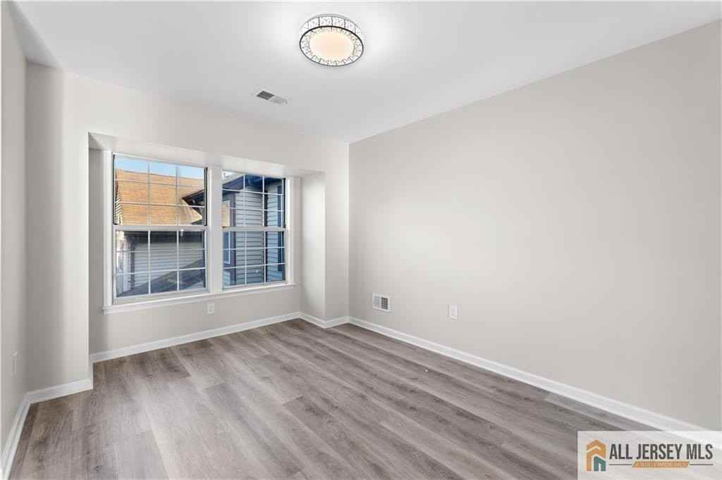 13 Canterbury Dr #13E - Photo 4 of 31