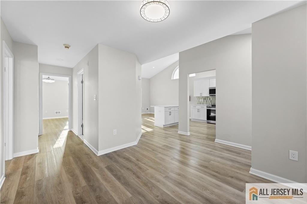 13 Canterbury Dr #13E - Photo 5 of 31